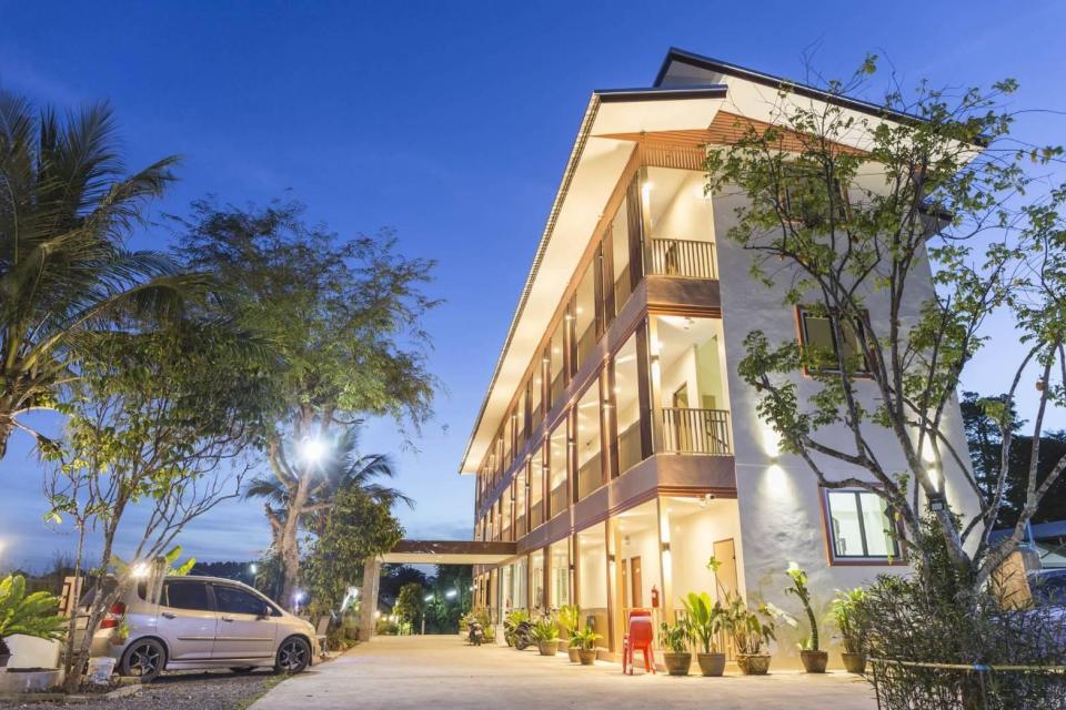 โรงแรมจันทบุรี