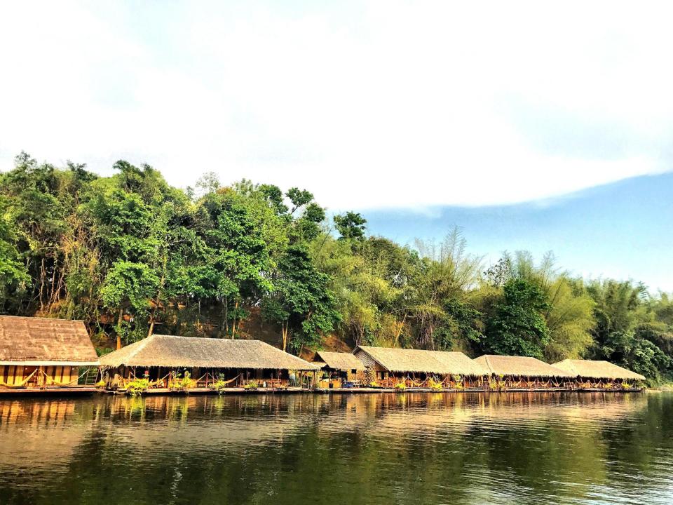  เขื่อนศรีนครินทร์ที่พัก