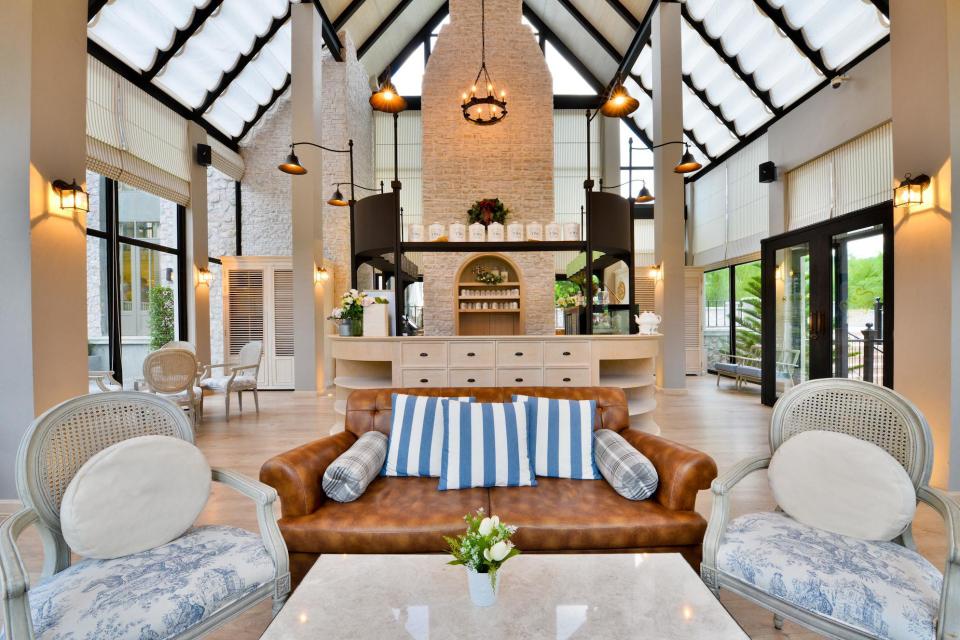โรงแรมโคราช