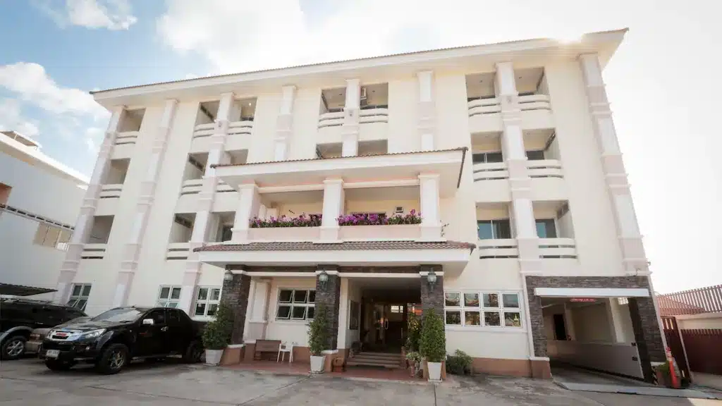 โรงแรมสุรินทร์
