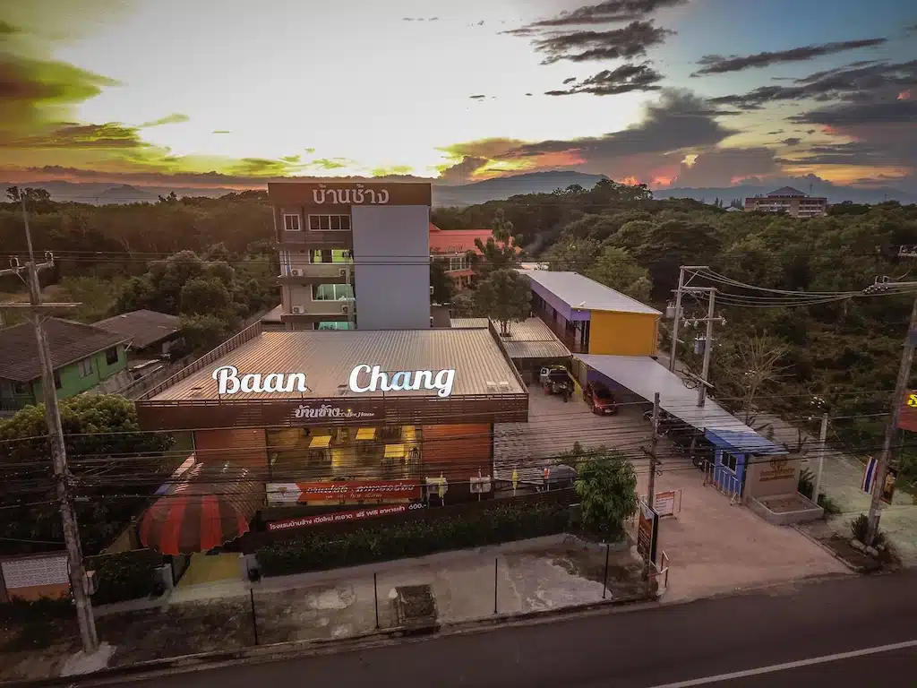โรงแรมแม่สอด