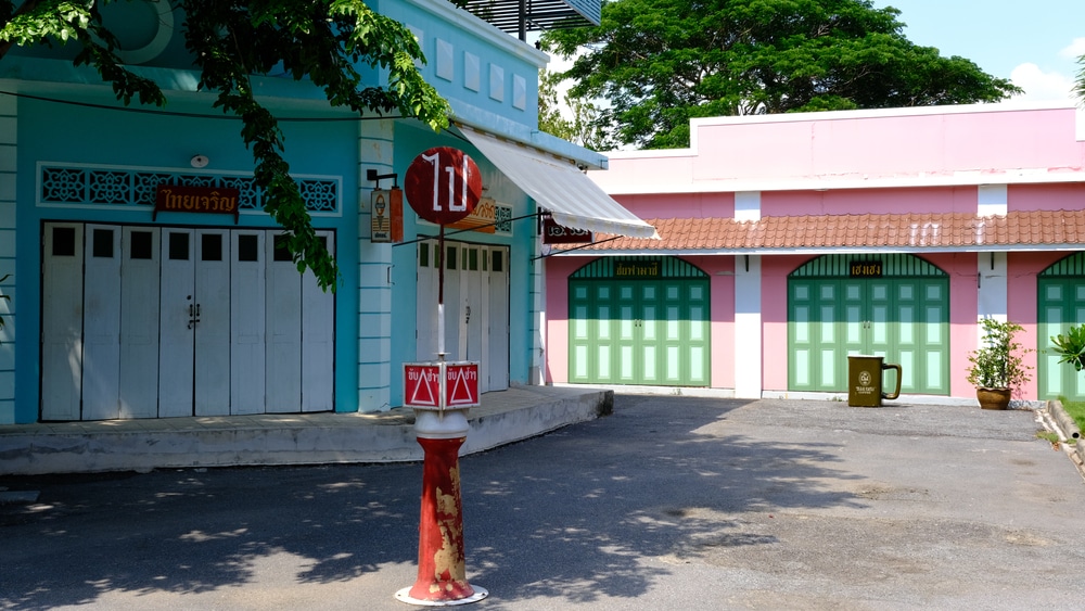 อาคารเก่าแก่ ที่เที่ยวนนทบุรี หลากสีสัน