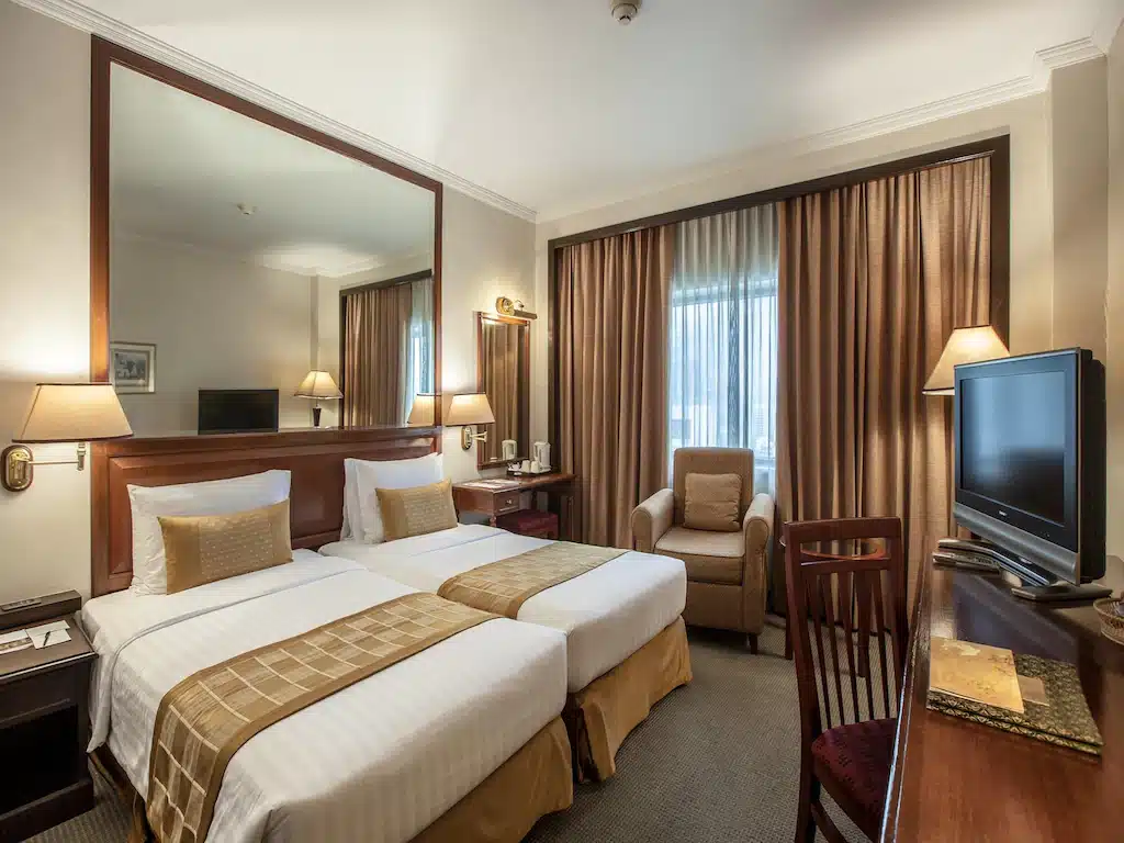 ห้องพัก โรงแรมสยาม ในโรงแรมที่มีสองเตียงและทีวีจอแบน