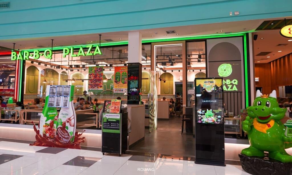 ร้านอาหารใกล้สนามบินสุวรรณภูมิที่มีรูปปั้นสีเขียว ร้านอาหารโรบินสันถลาง