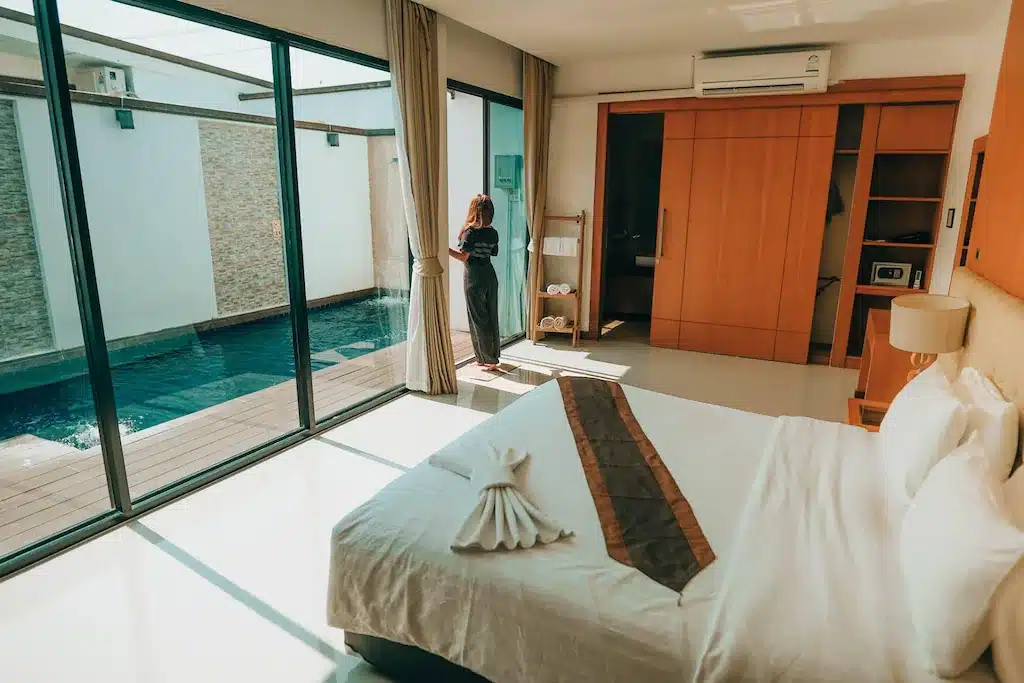 ให้เมืองกาญจนบุรีชั้นห้องนอนติดสระว่ายน้ ที่พักเมืองกาญจนบุรี