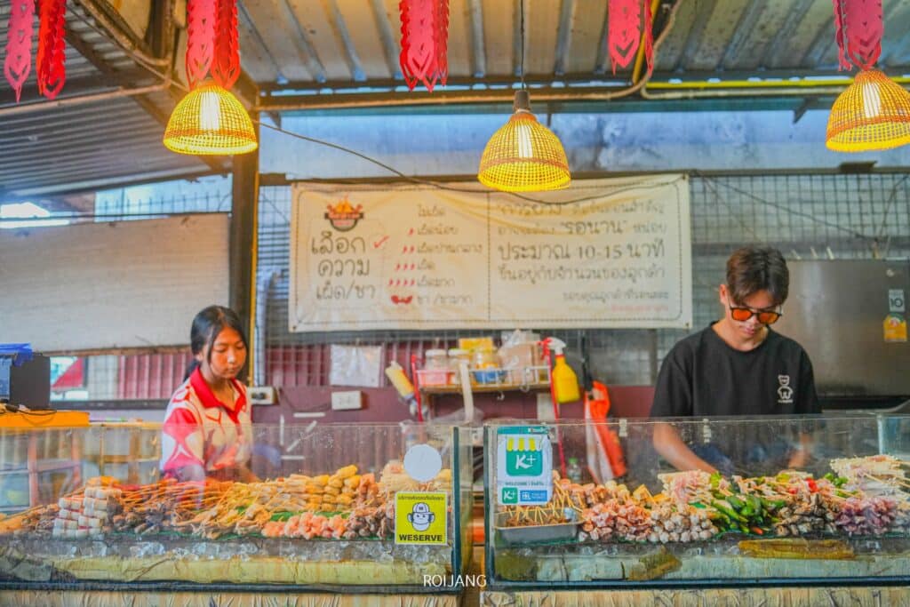 ตลาดอาหารไทยและร้านอาหารในจังหวัดภูเก็ตประเทศไทย ร้านอาหารภูเก็ต