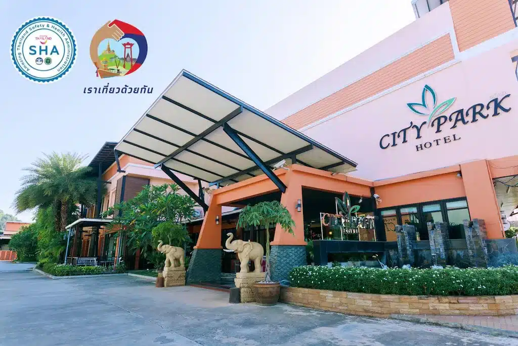 City Park Hotel เป็นตัวเลือกที่พักทันสมัยตั้งอยู่ในเมืองพัทลุงอันคึกคักของประเทศไทย โรงแรมแห่งนี้ให้บริการห้องพักที่สะดวกสบายและสิ่งอำนวยความสะดวกที่สะดวกสบาย ทำให้เป็นตัวเลือกที่ยอดเยี่ยมสำหรับนักเดินทางที่กำลังมองหาการเข้าพักที่สะดวกสบาย ที่พักพัทลุง