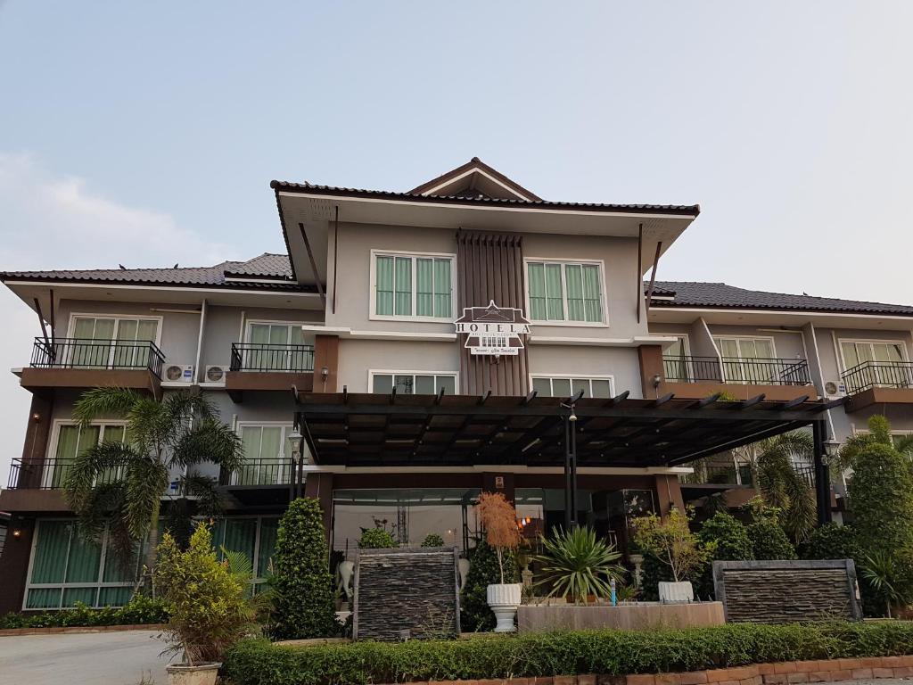 ด้านหน้าโรงแรมพัทลุงในประเทศไทย โรงแรมสุพรรณบุรี