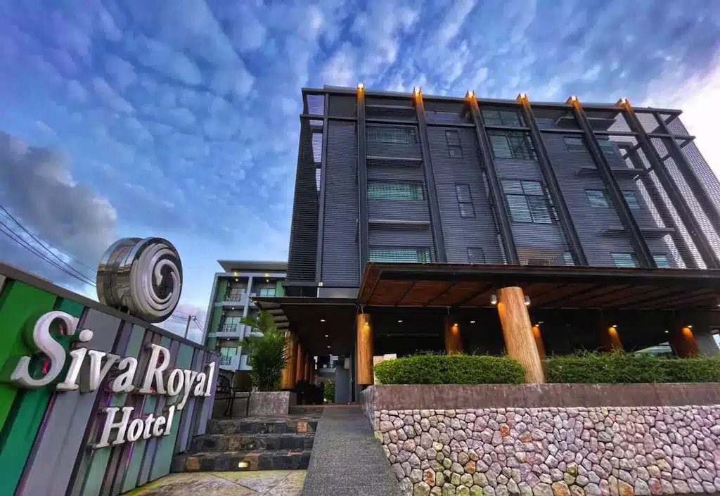 โรงแรมสิระรอยัลในจังหวัดภูเก็ต ประเทศไทยเป็นโรงแรมพัทลุงที่หรูหราซึ่งให้บริการห้องพักที่สวยงามและบริการที่ไร้ที่ติ ด้วยทำเลที่ตั้งที่สะดวกสบาย ที่พักพัทลุง