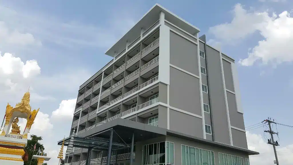 อาคารท่องเที่ยวราชบุรีซึ่งโรงแรมตั้งอยู่ในราชบุรีที่เที่ยว โรงแรมสิงห์บุรี