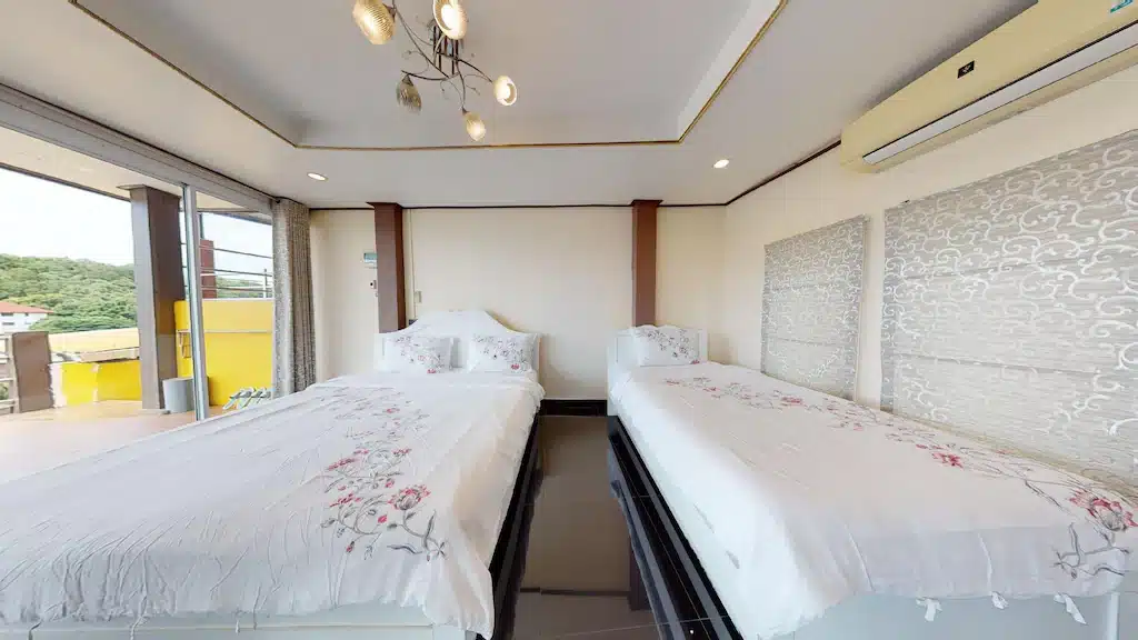 เตียงที่มีประสิทธิภาพสูง ที่พักเกาะสีชัง