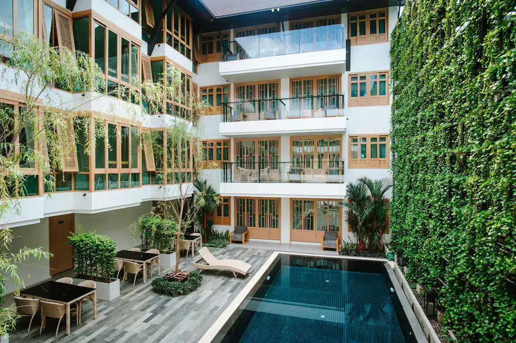 สระว่ายน้ำที่โรงแรมราชบุรีที่เที่ยว ที่พักเชียงใหม่