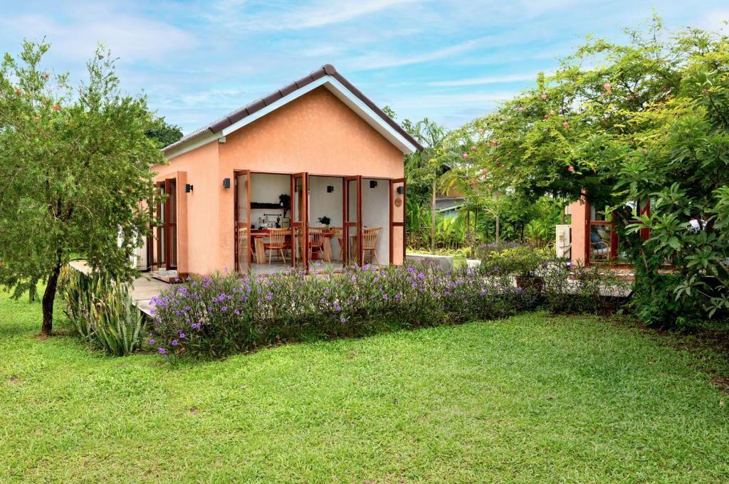 ที่พักเกาะกูด บ้านพร้อมสวนและต้นไม้ ตั้งอยู่ในราชบุรีที่เที่ยว