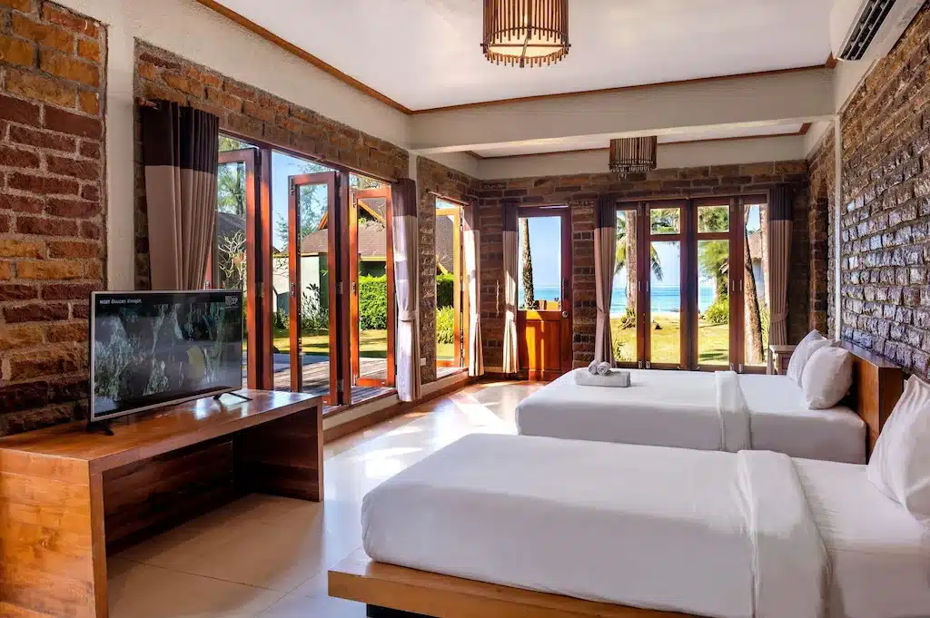 ที่พักเกาะกูด ห้องที่มีสองเตียงและโทรทัศน์ในราชบุรี